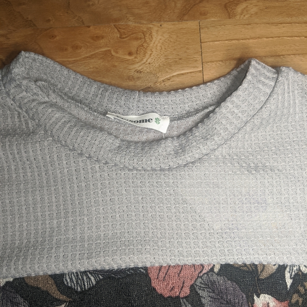 ee:some DUAL FABRIC SELF TIE HEM KNIT TOP - Picture 5 of 6